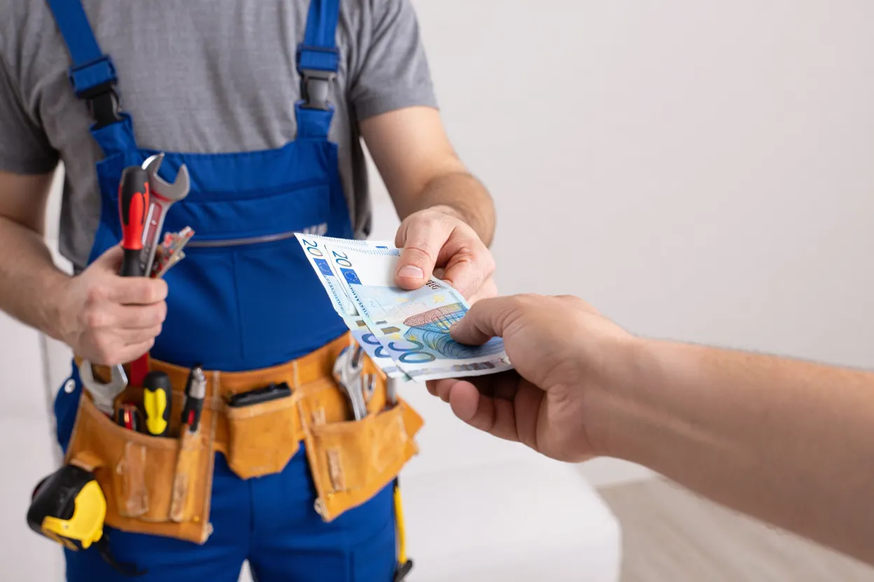 Comment dénoncer le travail au noir en toute sécurité